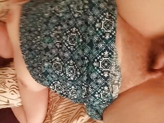 تحطم جنس اجنبي مترجم هواة أوروبيون في سيارة أجرة قبل BJ